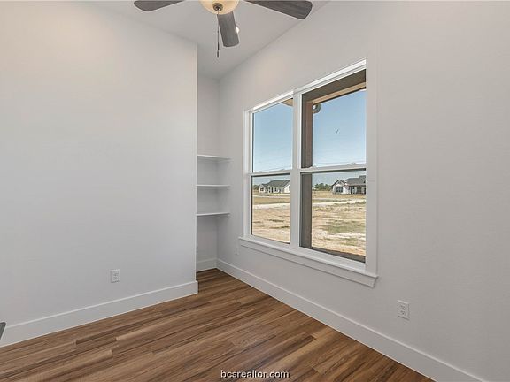 5th image of 5285 Hammond Cir