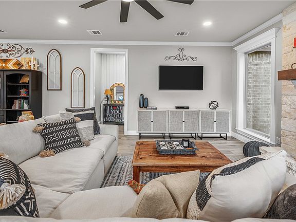 5th image of 3549 Leesburg Path