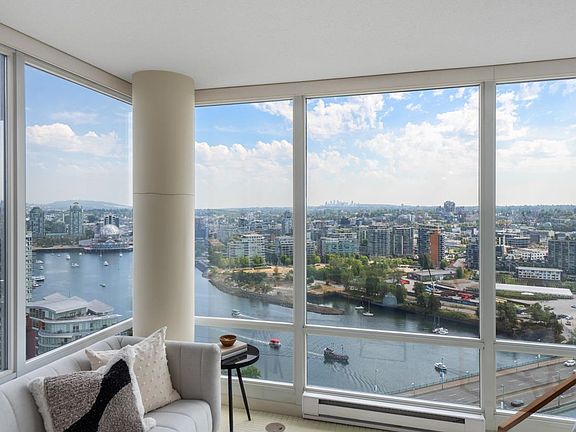 2nd image of 1033 Marinaside Cres #3303