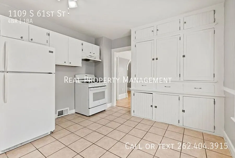 Spacious Upper Duplex for Rent 1109 S 61st St, Milwaukee, WI 53214 — Photo 3