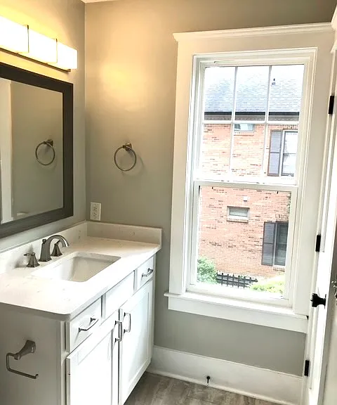 2701 Selwyn Ave #L — Photo 4