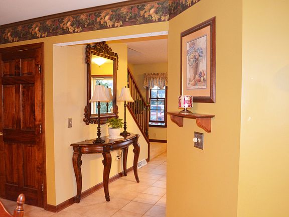 3rd image of 2782 Thornwoods Dr