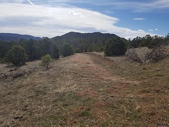 3rd image of 42 Dave Dr
