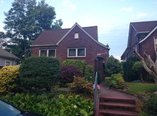 1607 9th Ave W, Seattle, WA 98119