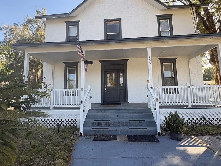 205 S Grove St #3 — Photo 5