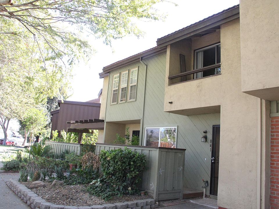 1st image of 841 Beaver Creek Way