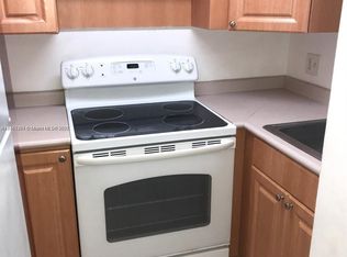 6611 Winfield Blvd APT 105B, Pompano Beach, FL 33063