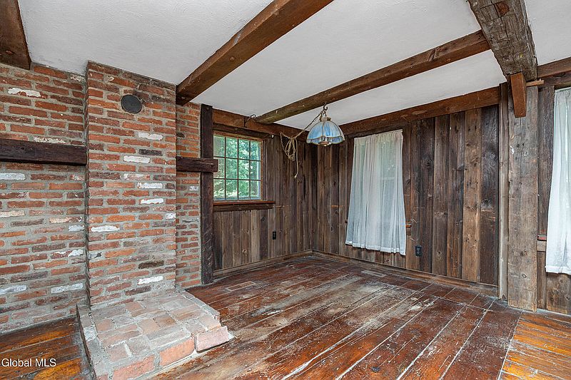 3rd image of 45 Chatham Street