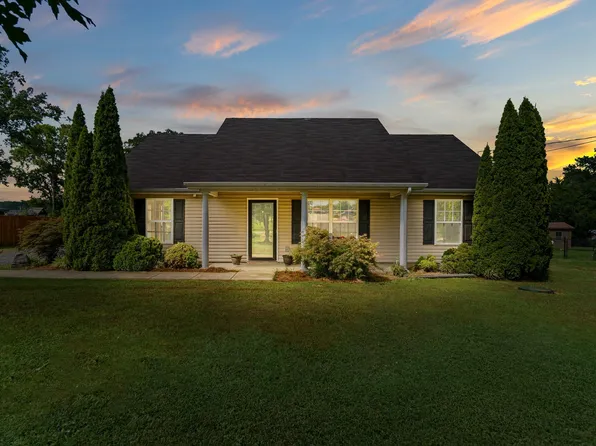1100 Maxfli Dr, Murfreesboro, TN 37129