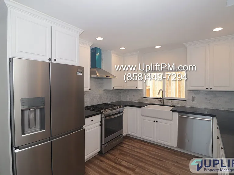 1225 Capistrano Ave #A — Photo 16