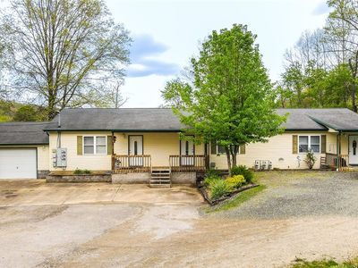 89 Rock Rd, Davisville, WV, 26142