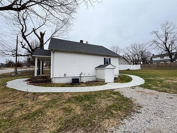 3rd image of 407 Mineral St