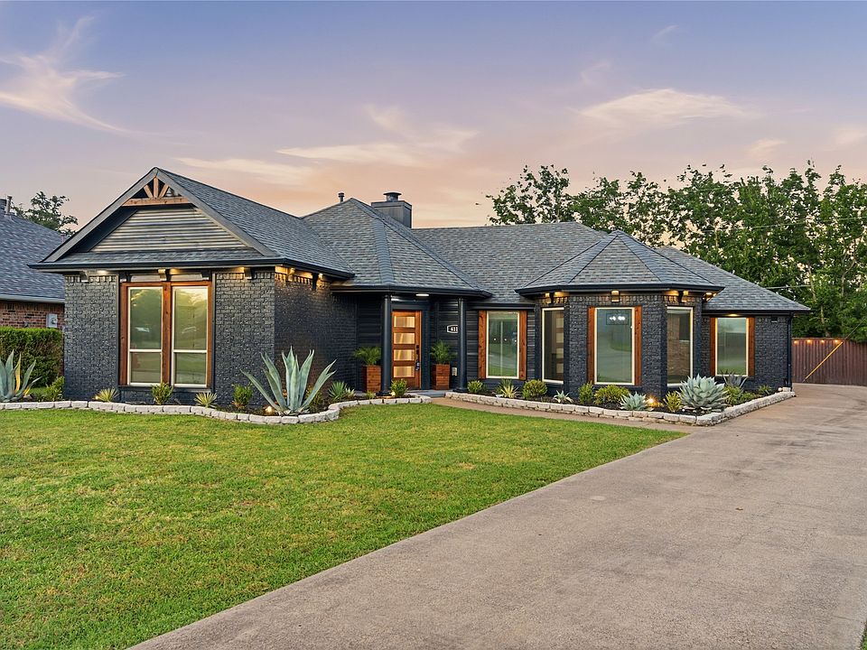 1st image of 611 Azalea Dr