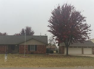 11408 S 252nd East Ave, Broken Arrow, OK 74014