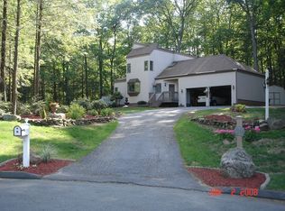 19 Holly Ln, Avon, CT 06001
