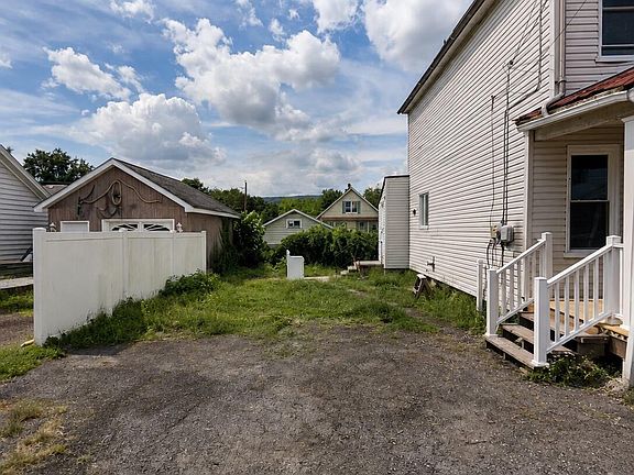 4th image of 1931 Bristol Ct