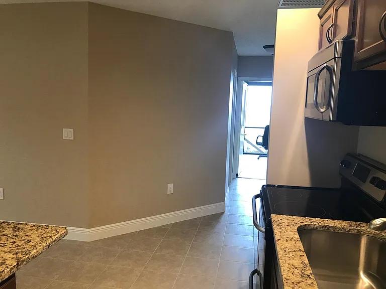 4305 Cypress Ln — Photo 5
