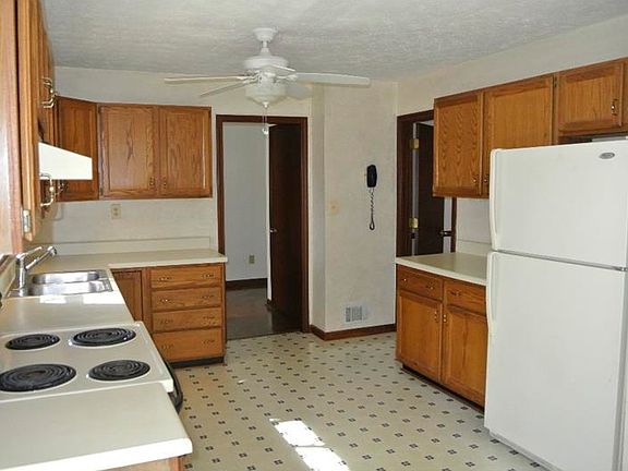 5th image of 1774 Cum Laude Way