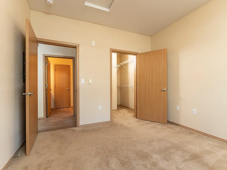 1x1 w/Garage - 749 sq ft 1x1 w/Garage - 749 sq ft
