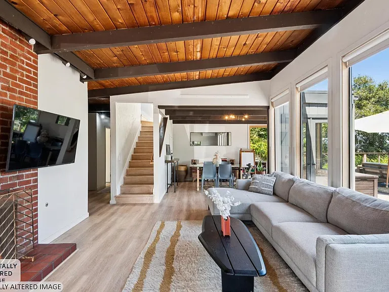 4350 Paradise Dr — Photo 4