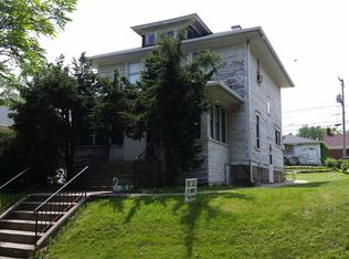 817 Wilcox St, Joliet, IL 60435