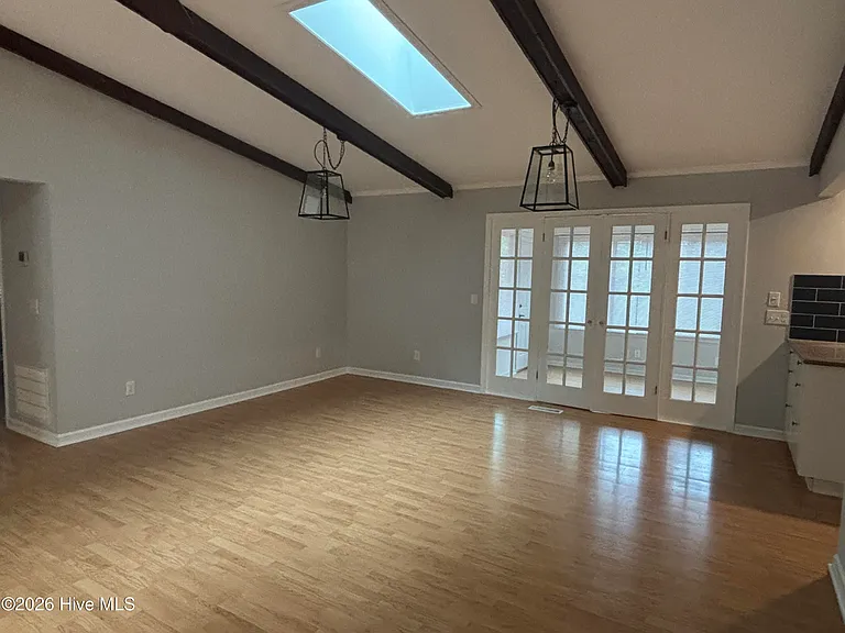 55 Salem Dr — Photo 7