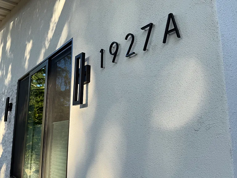 1927 A is a brand new ADU located at the front of the property.