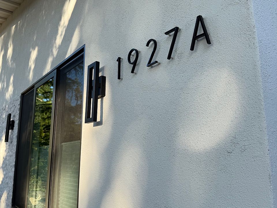 1927 A is a brand new ADU located at the front of the property.
