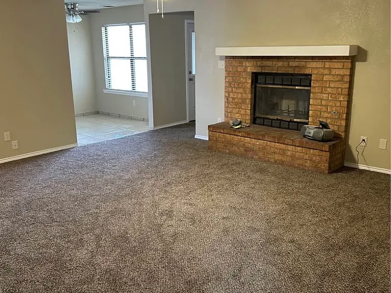 3606 Basswood Dr — Photo 4