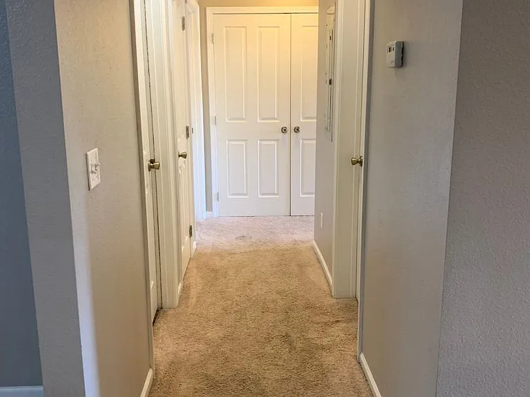 102 Fleetwood Dr — Photo 9