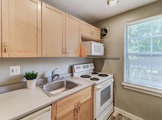 109 E Glebe Rd APT C, Alexandria, VA 22305