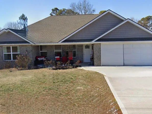 2081 Strawberry Dr, New Market, TN 37820