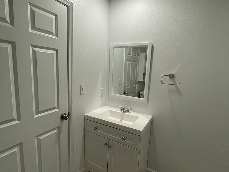 413 Doxey St #5 — Photo 7