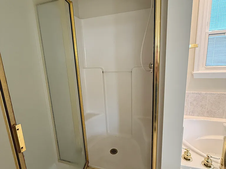 full bath for downstairs primary bedroom suite