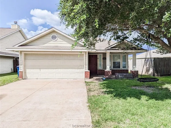 3913 Tranquil Path Dr, College Station, TX 77845
