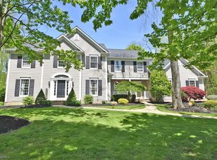 1227 Hunting Hollow Dr, Hudson, OH 44236