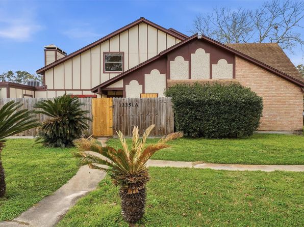 12251 W Village Dr Unit A, Houston, TX 77039 townhouse