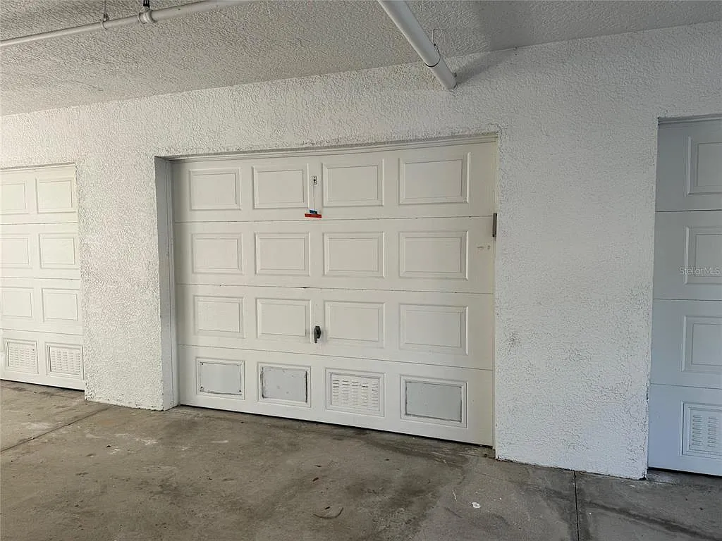 2 bed, 2.0 bath, 903 sqft, $2,100 — Photo 3