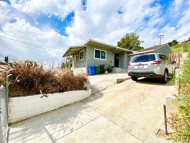 1st image of 1089 Harris Ave