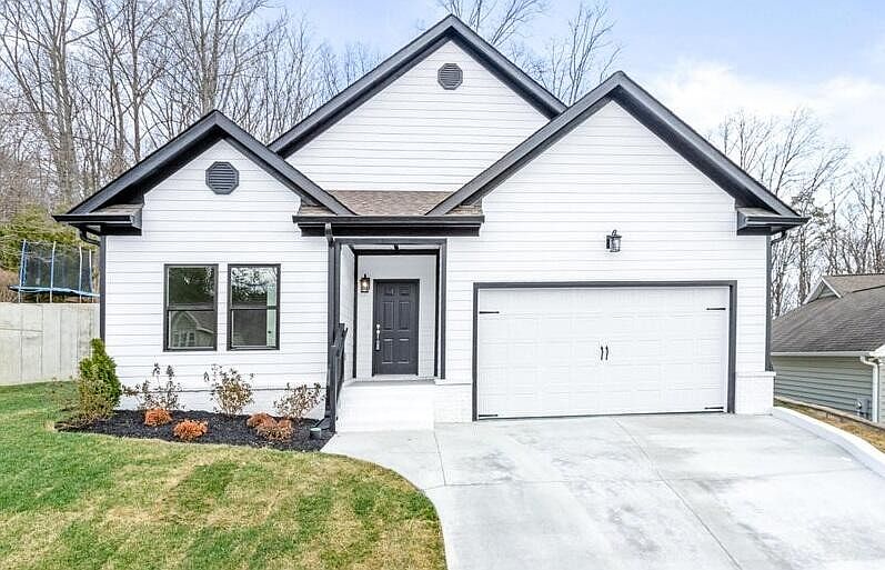 1st image of 1360 NE Unity Dr NE Lot 15