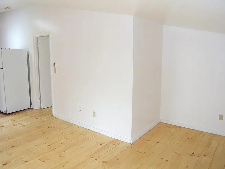 261 N Main St #D — Photo 2