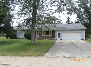 4576 Newell Dr, Reading, MI 49274