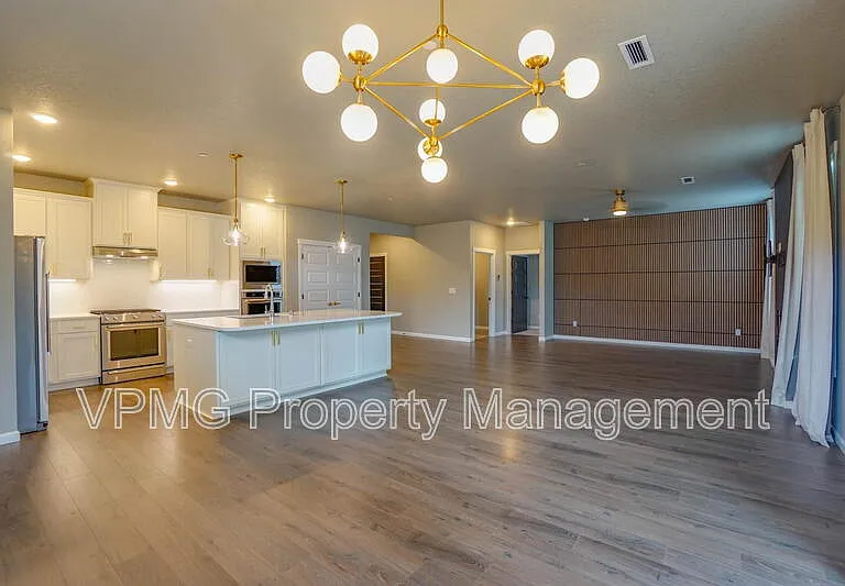 604 NW 25th Way — Photo 19