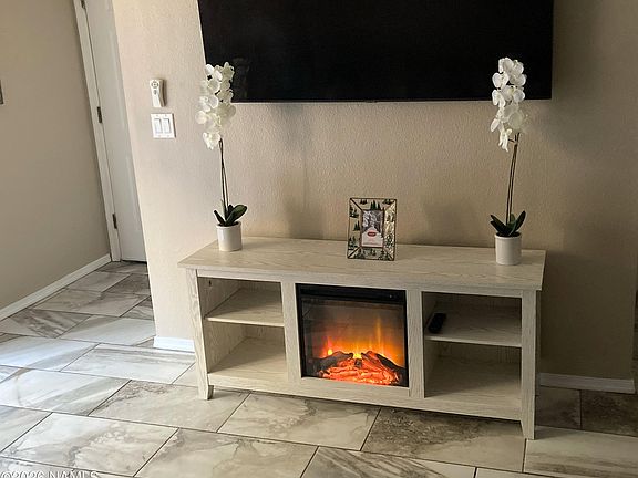 5th image of 1385 W University Ave #175A