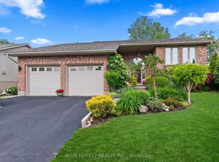 29 Village Gate Cres, Thames Centre, ON N0L1G3