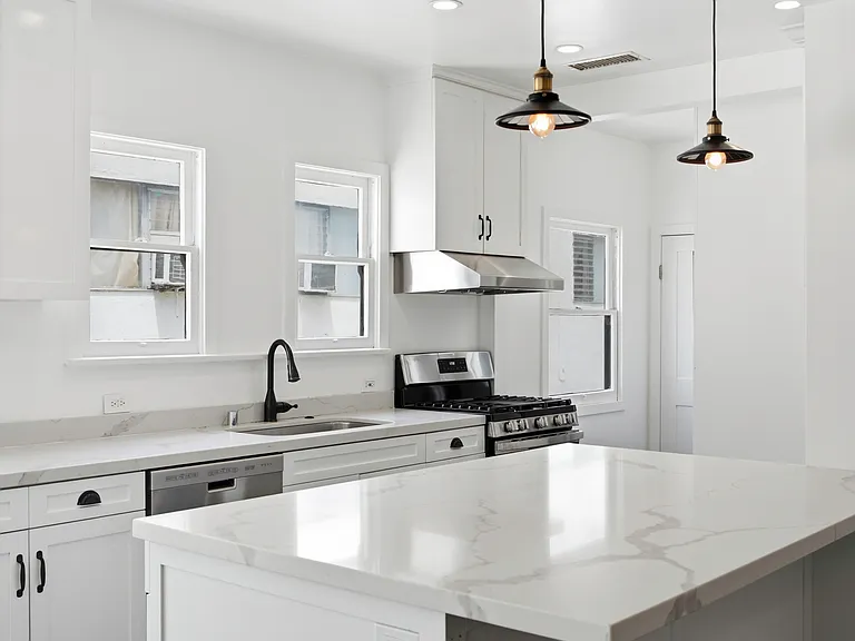 920 N Genesee Ave #920 — Photo 2