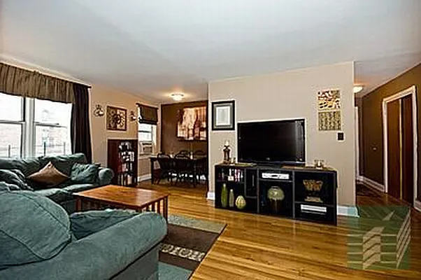 Sold by Argo Residential | media 18