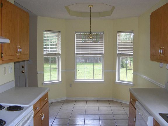 Dining Area has Bay window