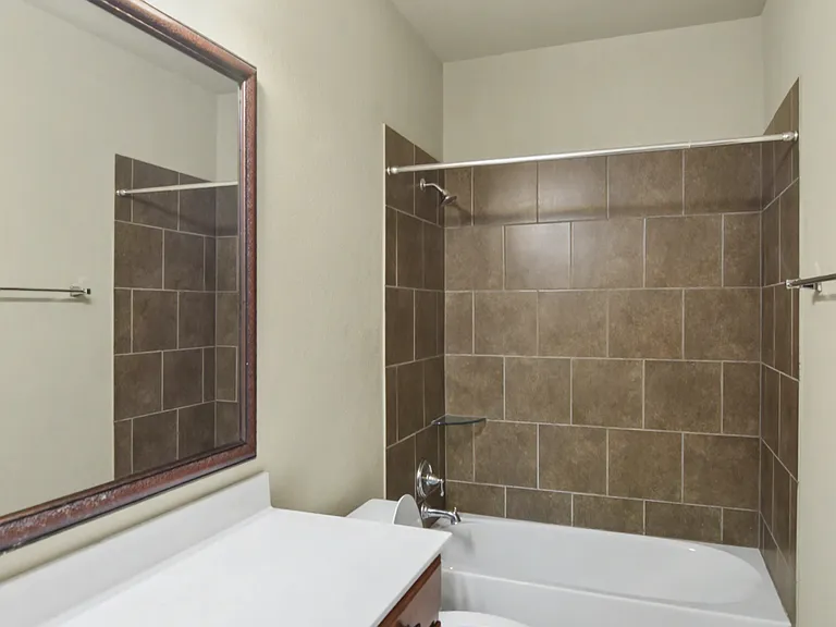 410 Stonehouse Ln — Photo 18