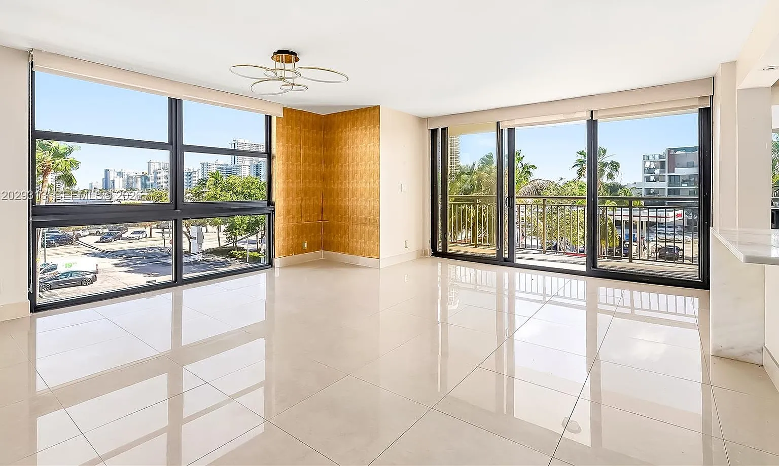 Galt Ocean Terrace Condo — Photo 2